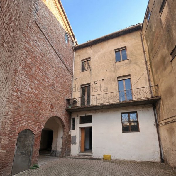 casa indipendente in vendita a Casale Monferrato