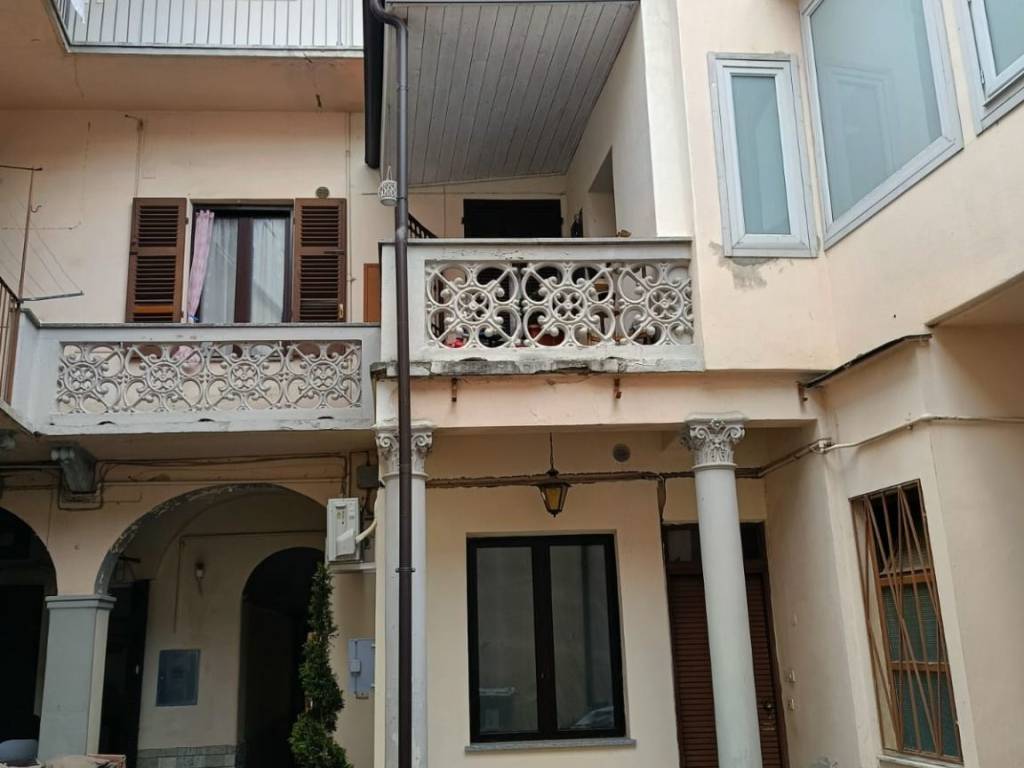 casa indipendente in vendita a Casale Monferrato in zona Casale Popolo