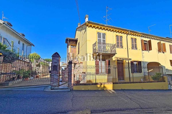 casa indipendente in vendita a Casale Monferrato