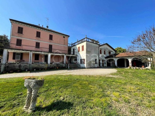 casa indipendente in vendita a Casale Monferrato in zona Rolasco