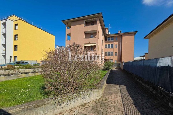 casa indipendente in vendita a Casale Monferrato