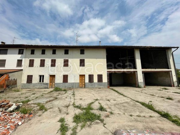 casa indipendente in vendita a Casale Monferrato in zona Santa Maria del Tempio
