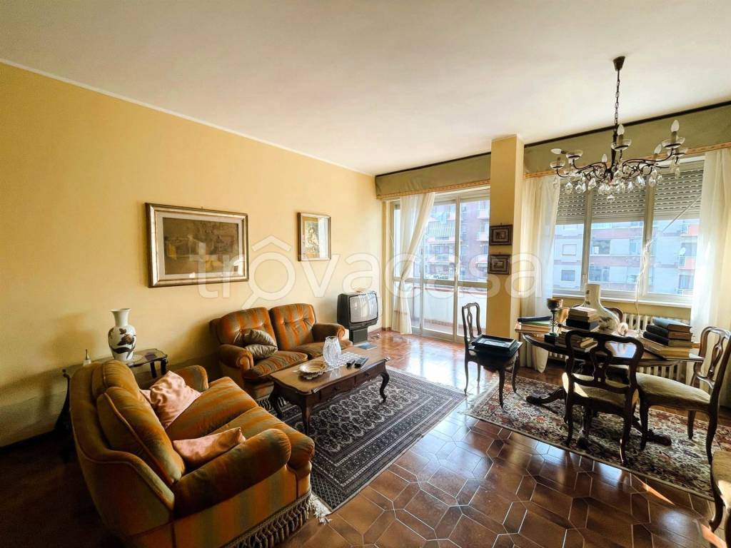 casa indipendente in vendita a Casale Monferrato