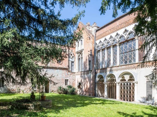 casa indipendente in vendita a Casale Monferrato in zona Rolasco