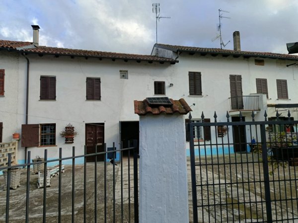 casa indipendente in vendita a Casale Monferrato