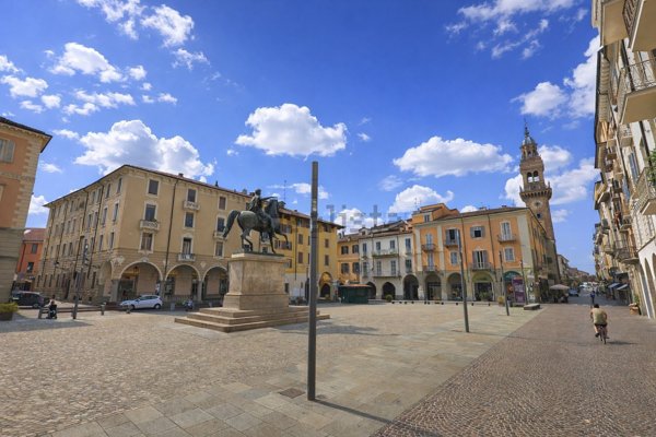 casa indipendente in vendita a Casale Monferrato