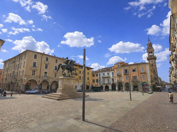 intera palazzina in vendita a Casale Monferrato