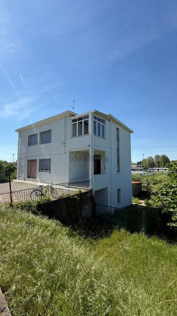 casa indipendente in vendita a Casale Monferrato