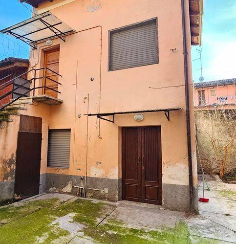 casa indipendente in vendita a Casale Monferrato