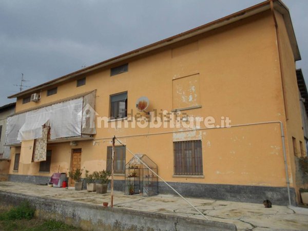 casa indipendente in vendita a Casale Monferrato in zona Santa Maria del Tempio