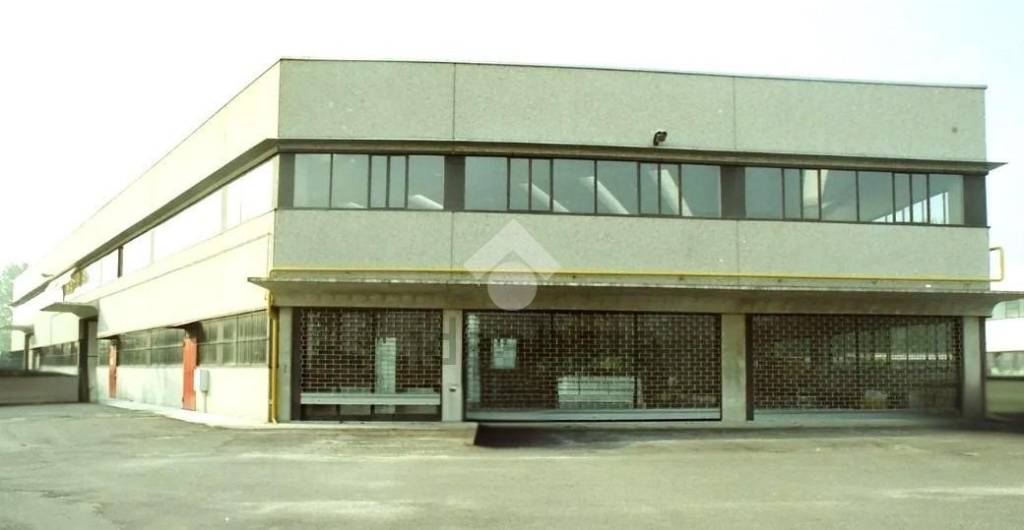 capannone in vendita a Casale Monferrato in zona Rolasco