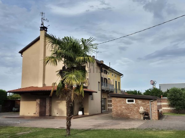 casa indipendente in vendita a Casale Monferrato