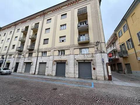 appartamento in vendita a Casale Monferrato in zona Casale Popolo