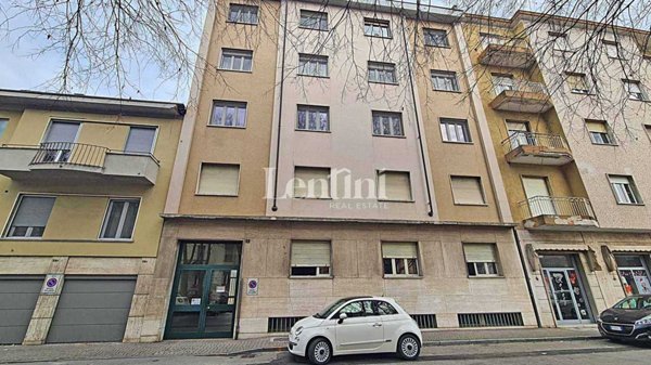 casa indipendente in vendita a Casale Monferrato in zona Casale Popolo