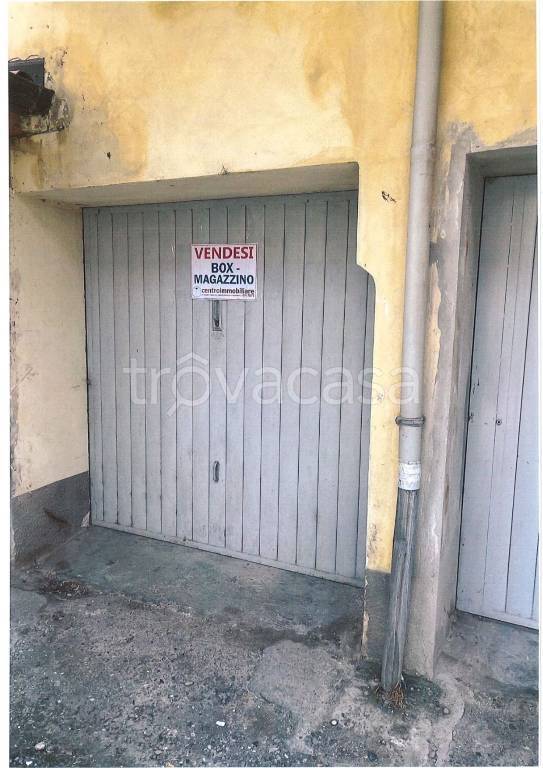 casa indipendente in vendita a Casale Monferrato in zona Casale Popolo