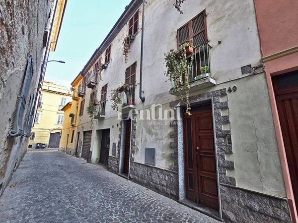 casa indipendente in vendita a Casale Monferrato in zona Casale Popolo