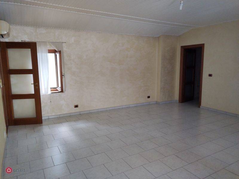 casa indipendente in vendita a Casale Monferrato in zona Casale Popolo