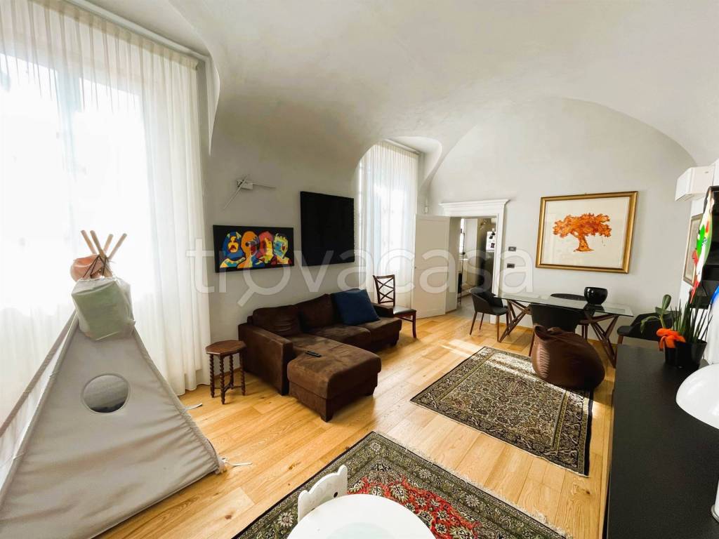 casa indipendente in vendita a Casale Monferrato in zona Casale Popolo