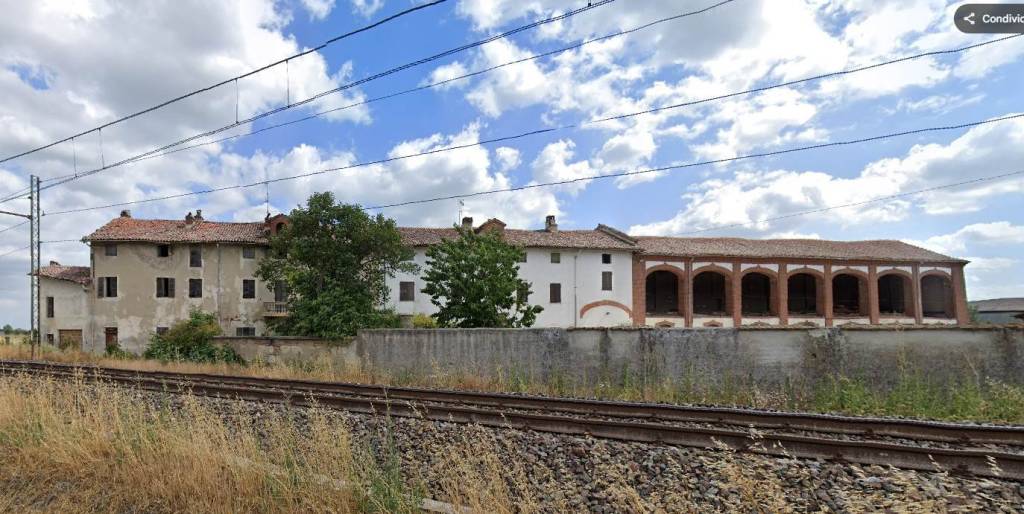 casa indipendente in vendita a Casale Monferrato in zona Santa Maria del Tempio