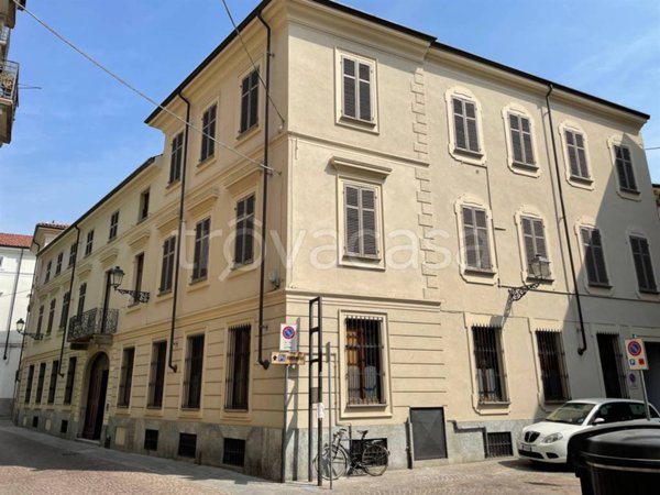 casa indipendente in vendita a Casale Monferrato in zona Casale Popolo