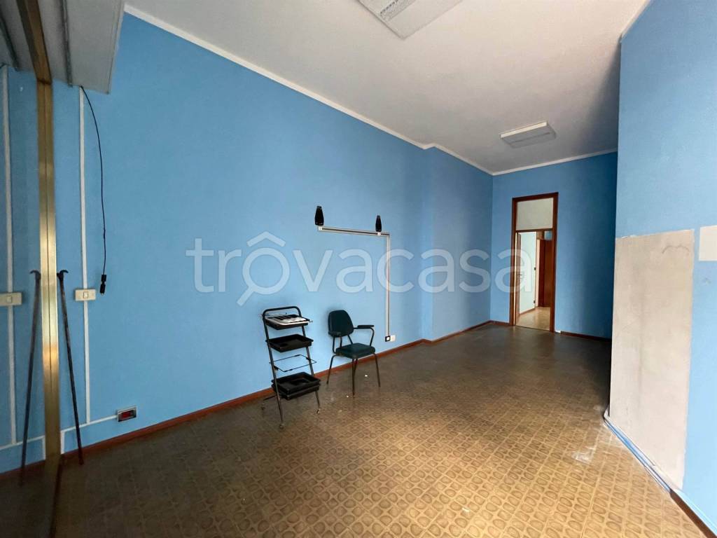 casa indipendente in vendita a Casale Monferrato in zona Casale Popolo