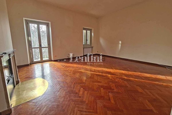 casa indipendente in vendita a Casale Monferrato in zona Casale Popolo
