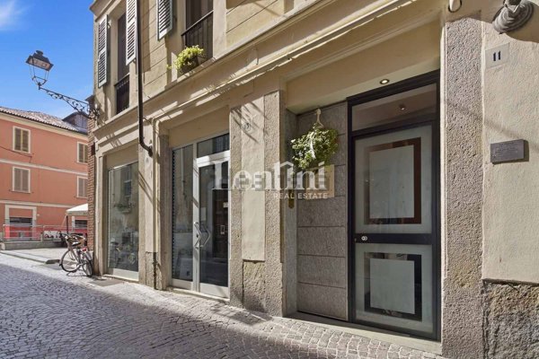 casa indipendente in vendita a Casale Monferrato in zona Casale Popolo