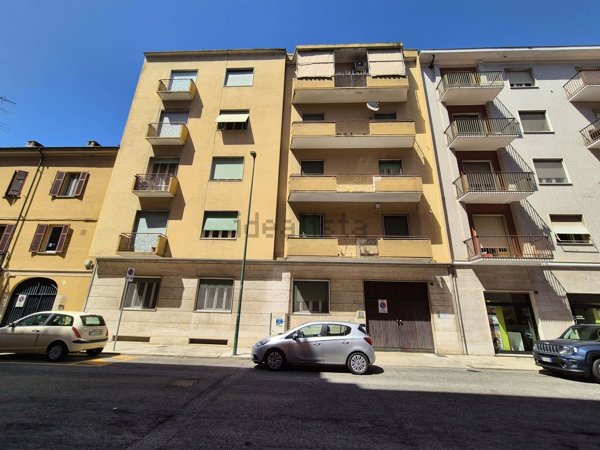 appartamento in vendita a Casale Monferrato in zona Casale Popolo