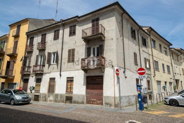 casa indipendente in vendita a Casale Monferrato in zona Casale Popolo
