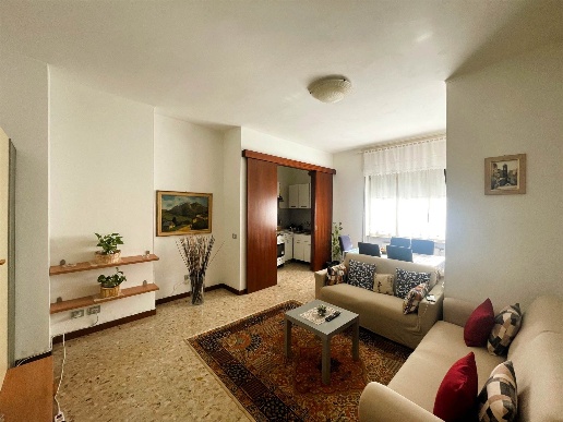 casa indipendente in vendita a Casale Monferrato in zona Casale Popolo