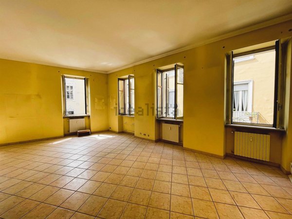 casa indipendente in vendita a Casale Monferrato in zona Casale Popolo