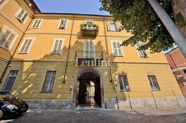 casa indipendente in vendita a Casale Monferrato in zona Casale Popolo