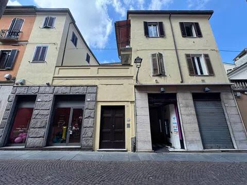 appartamento in vendita a Casale Monferrato in zona Casale Popolo