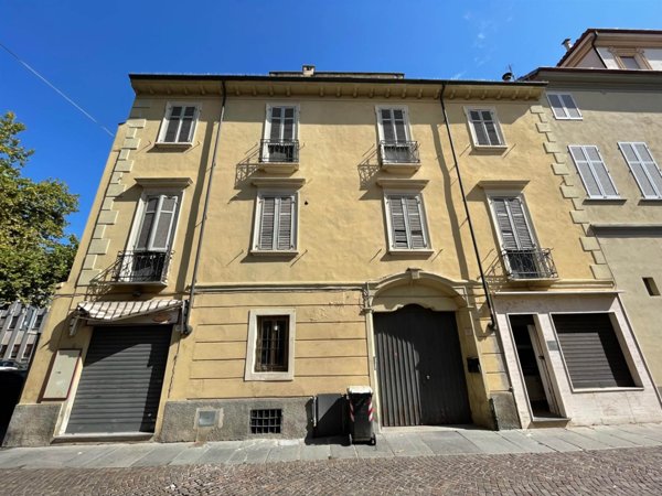 casa indipendente in vendita a Casale Monferrato in zona Casale Popolo