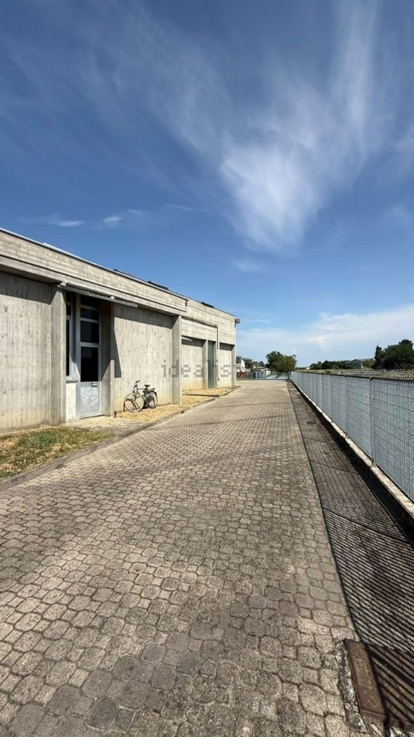 capannone in vendita a Casale Monferrato