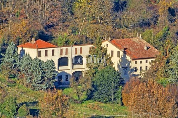 casa indipendente in vendita a Casale Monferrato in zona Rolasco