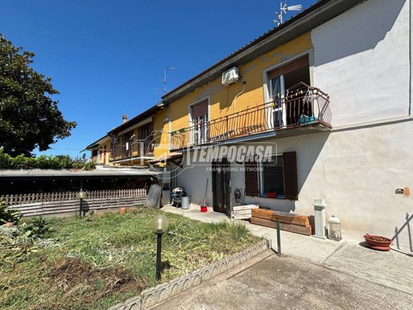 casa indipendente in vendita a Casale Monferrato in zona Terranova