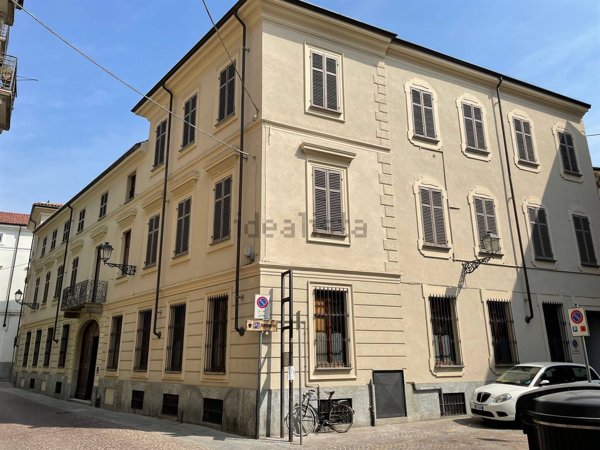 casa indipendente in vendita a Casale Monferrato in zona Casale Popolo