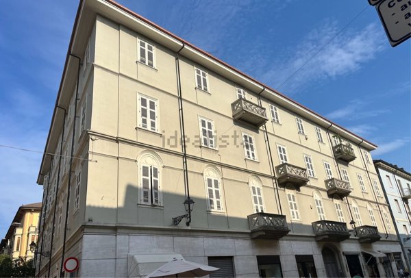 casa indipendente in vendita a Casale Monferrato in zona Casale Popolo