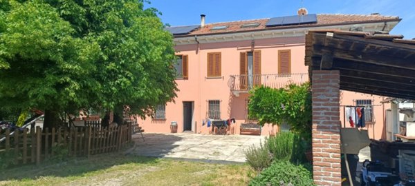 casa indipendente in vendita a Casale Monferrato