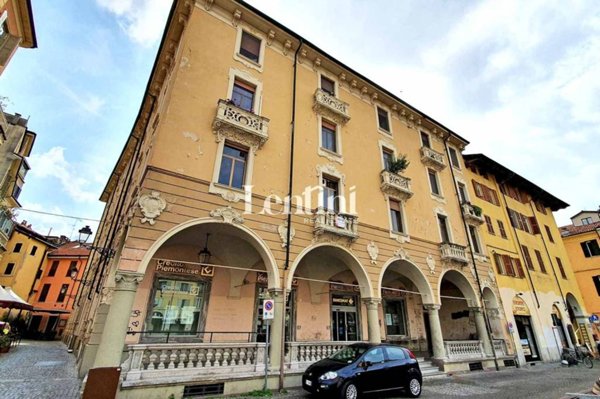 appartamento in vendita a Casale Monferrato in zona Casale Popolo