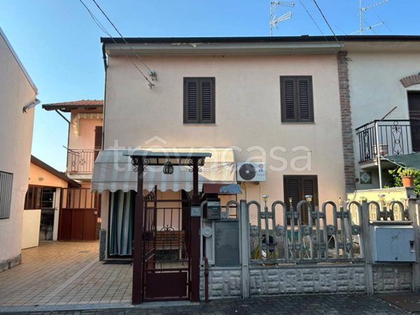 casa indipendente in vendita a Casale Monferrato