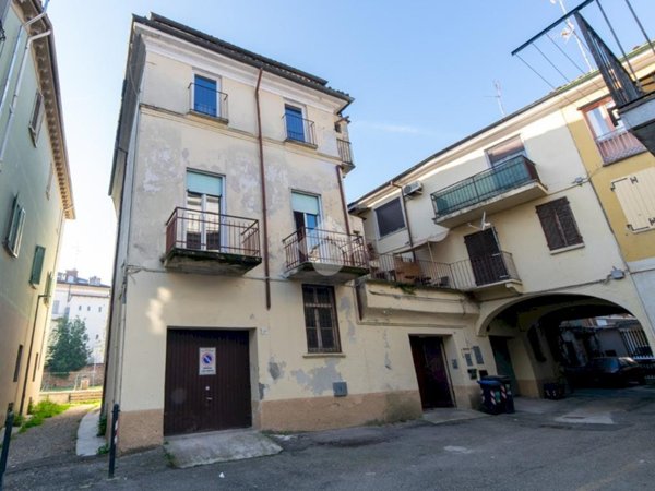 appartamento in vendita a Casale Monferrato in zona Casale Popolo