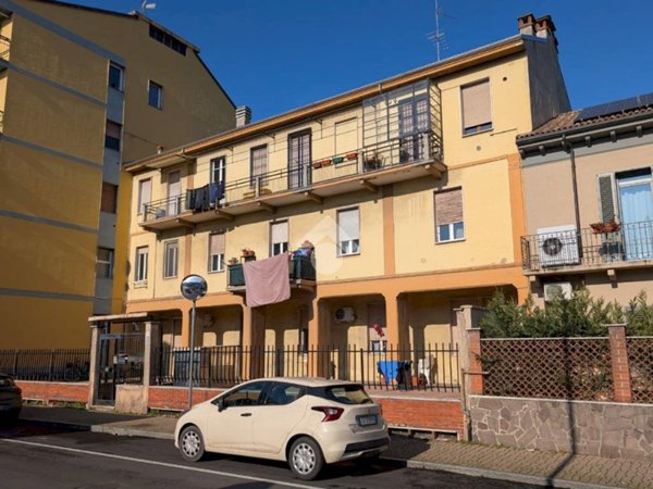 appartamento in vendita a Casale Monferrato in zona Casale Popolo
