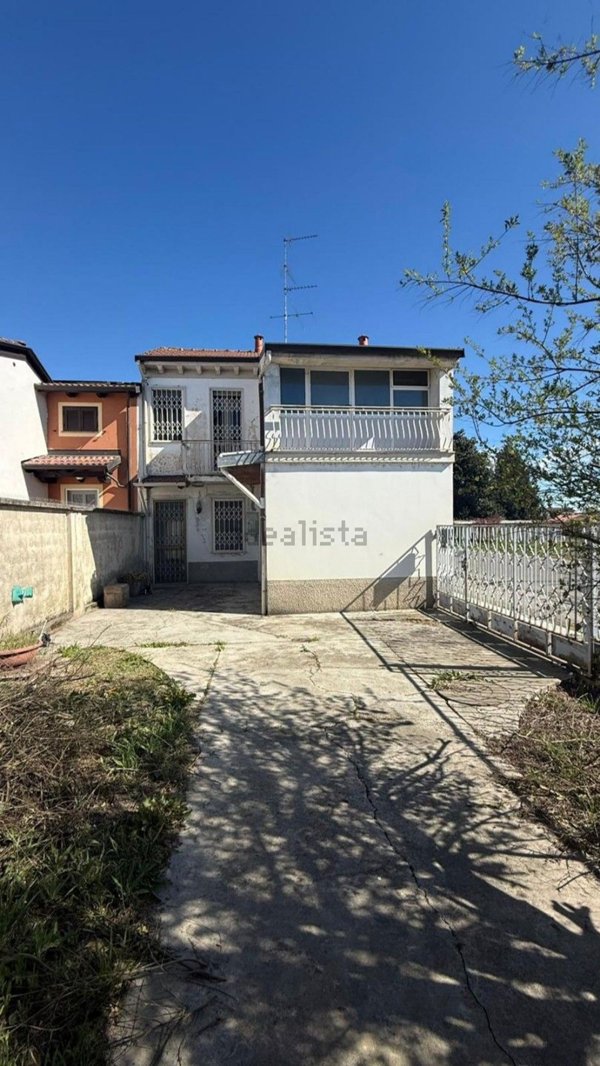casa indipendente in vendita a Casale Monferrato