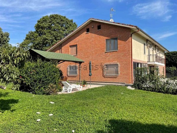 casa indipendente in vendita a Casale Monferrato in zona Santa Maria del Tempio