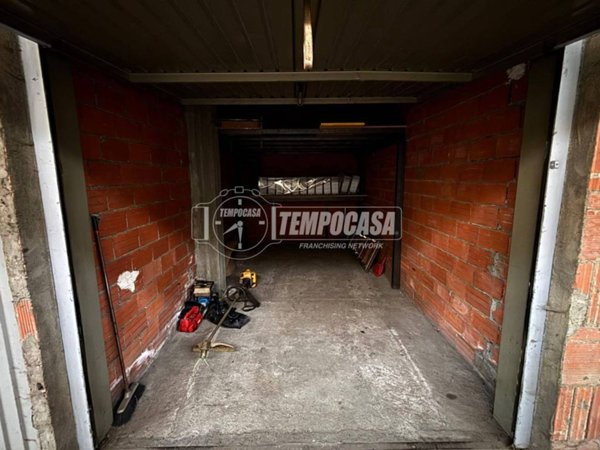 box auto in vendita a Casale Monferrato