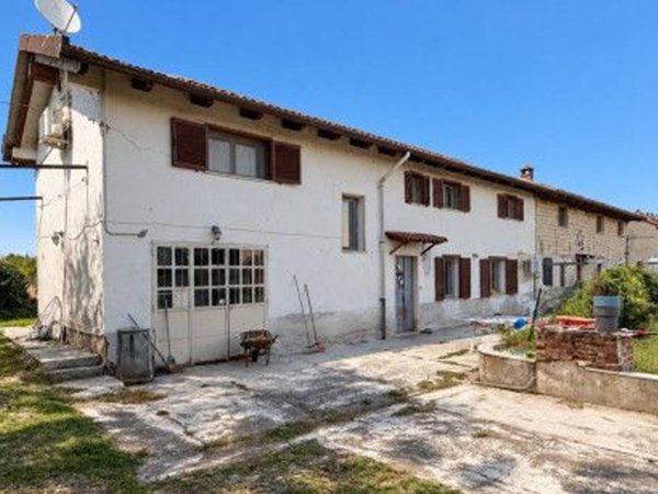 casa indipendente in vendita a Casale Monferrato