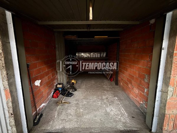 box auto in vendita a Casale Monferrato