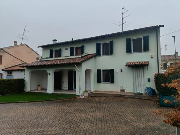 casa indipendente in vendita a Casale Monferrato
